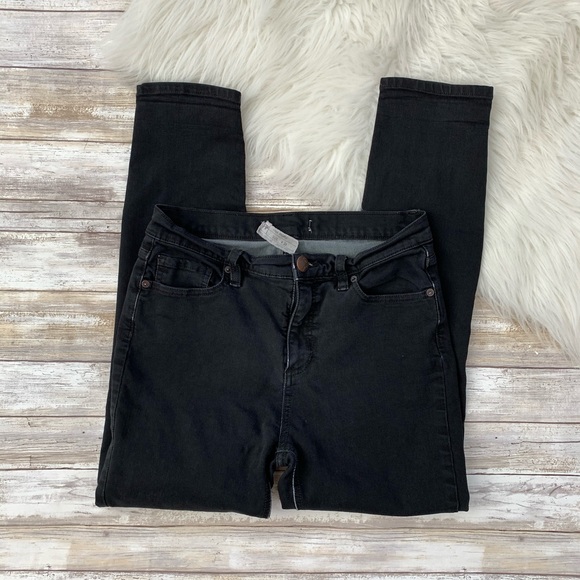 Free People Denim - Free People Skinny Black Stretch Denim Size 28
